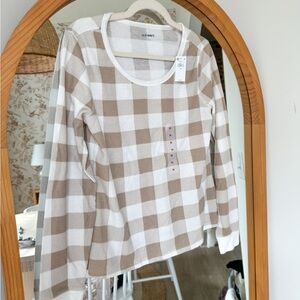 NWT Old Navy Beige and White Checkered Long Sleeve Top